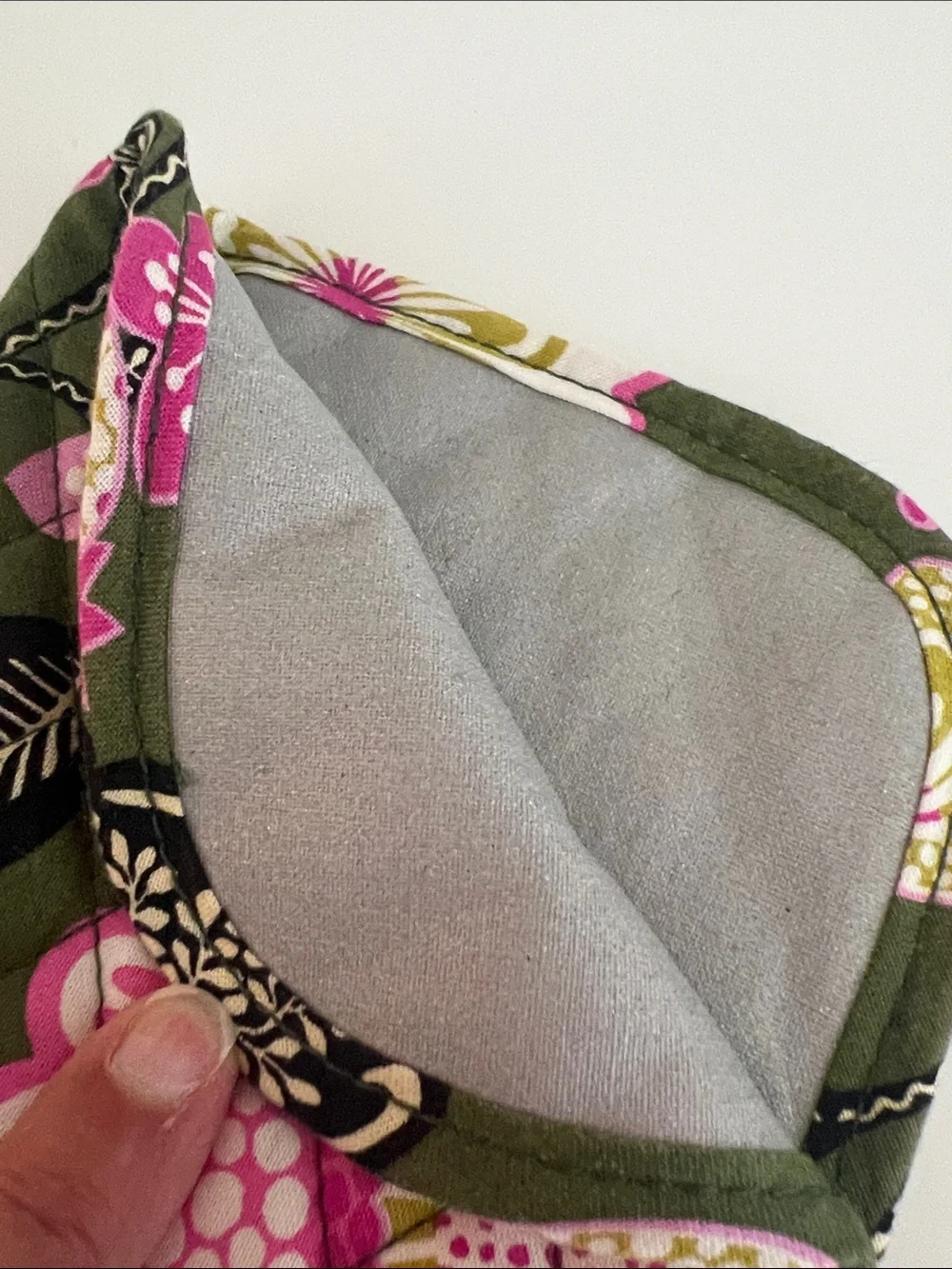 Vera Bradley Floral Olive Green and Pink Curling/Flatiron Heat Protected Holder.
